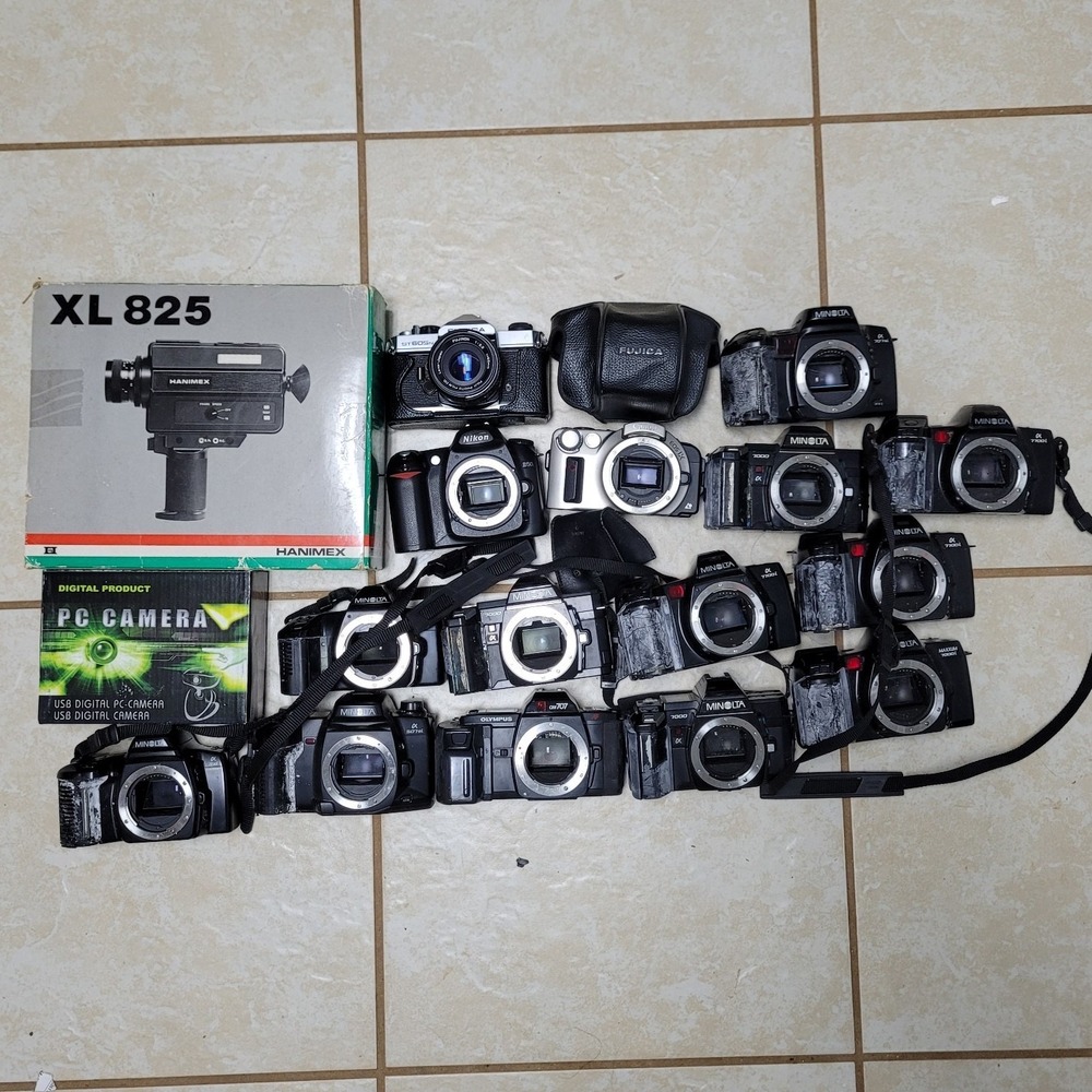Vintage 35mm Film Camera Bundle For Parts Minolta Canon Nikon Fujica Hanimex